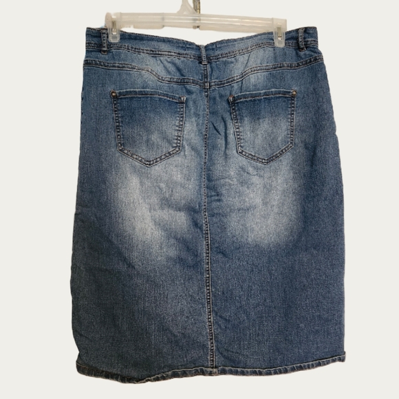 Catos Denim Skirt - Picture 2 of 6